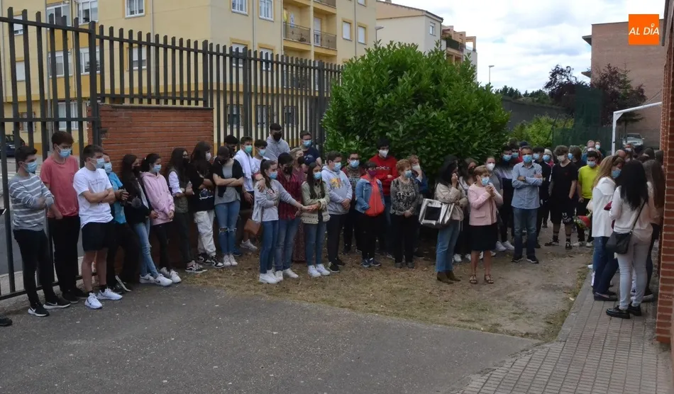 Foto 2 - El IES Fray Diego rinde tributo a Antonio Mart&iacute;n Heras bautizando con su nombre el Pabell&oacute;n del...