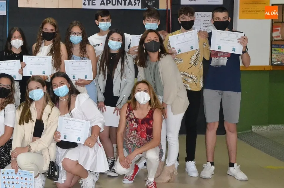 Foto 6 - El IES Tierra de Ciudad Rodrigo grad&uacute;a a una nueva generaci&oacute;n British  