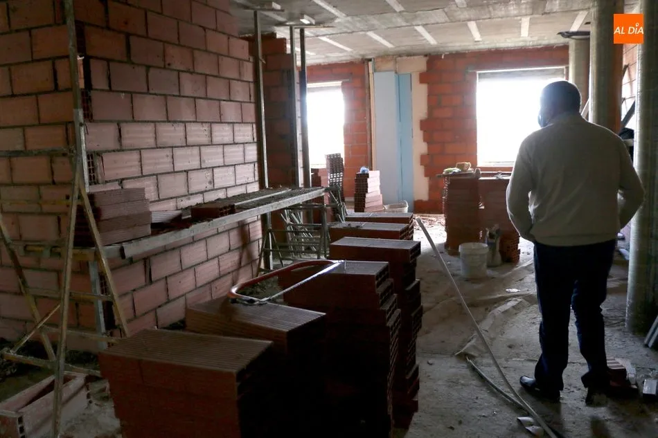 Foto 7 - Comienza en Peralejos de Abajo la construcci&oacute;n de la nueva vivienda del programa Rehabitare  