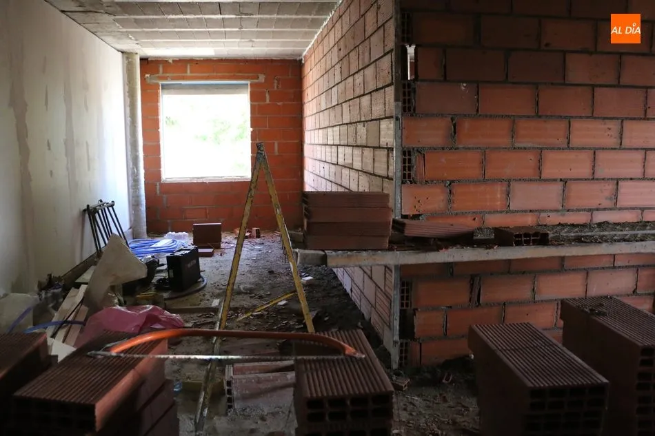 Foto 4 - Comienza en Peralejos de Abajo la construcci&oacute;n de la nueva vivienda del programa Rehabitare  
