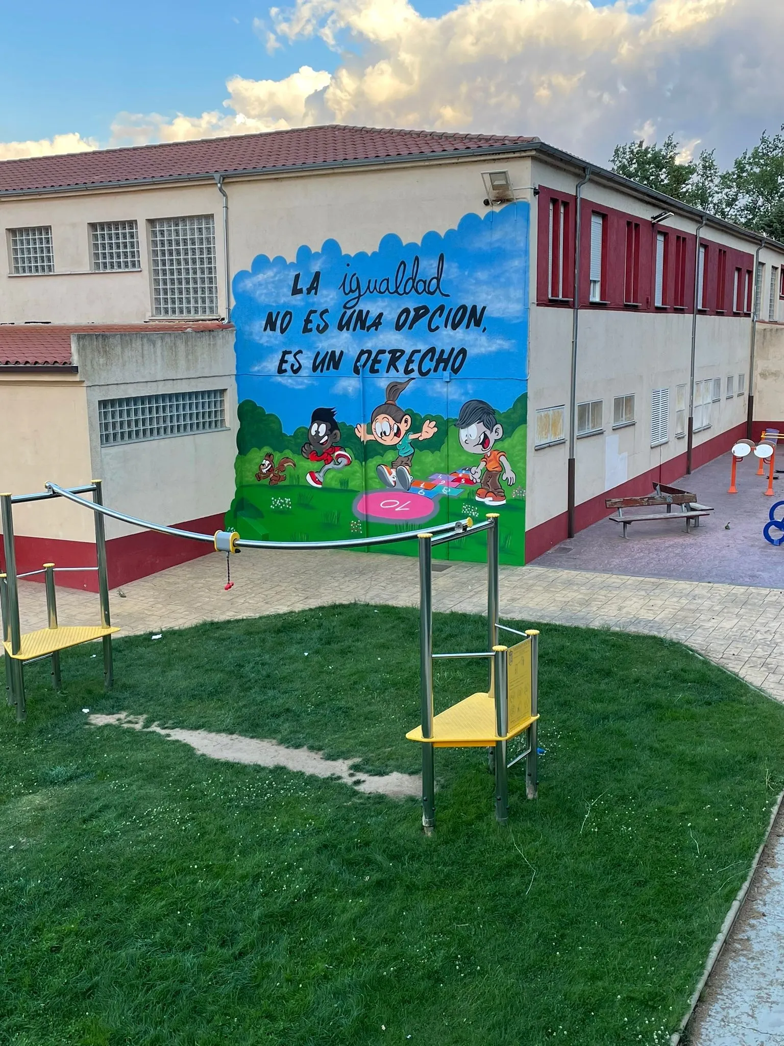 Foto 2 - Dos nuevos murales en Babilafuente