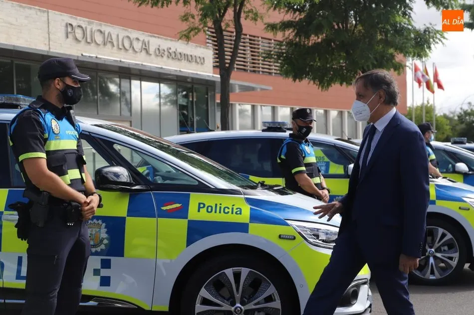 Foto 9 - La Polic&iacute;a Local mejora sus equipamientos con 30 nuevos veh&iacute;culos