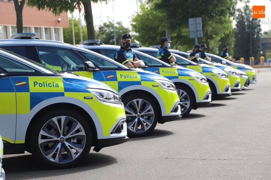 Foto 7 - La Polic&iacute;a Local mejora sus equipamientos con 30 nuevos veh&iacute;culos