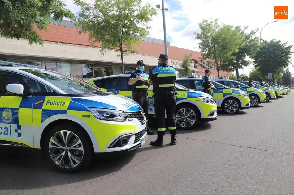 Foto 4 - La Polic&iacute;a Local mejora sus equipamientos con 30 nuevos veh&iacute;culos