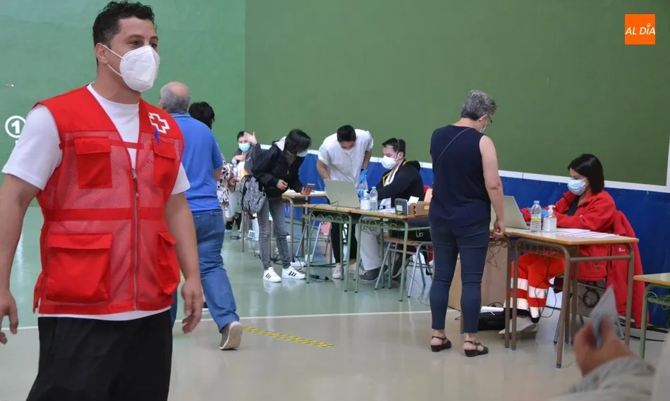 Foto 10 - Semana grande en la lucha contra el coronavirus con hasta 3 sesiones masivas de vacunaci&oacute;n  
