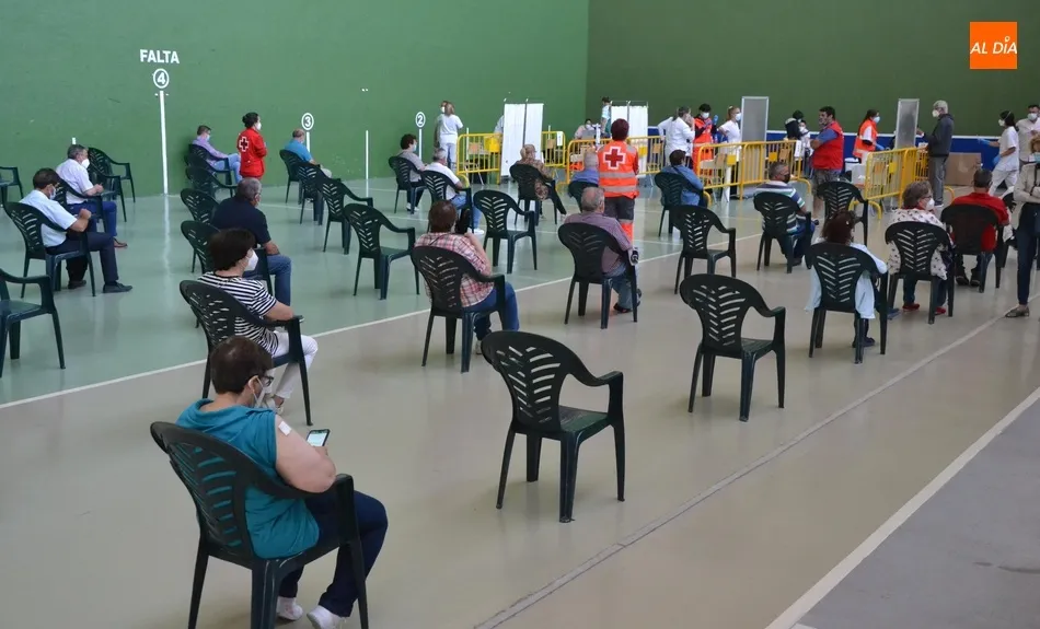 Foto 11 - Semana grande en la lucha contra el coronavirus con hasta 3 sesiones masivas de vacunaci&oacute;n  