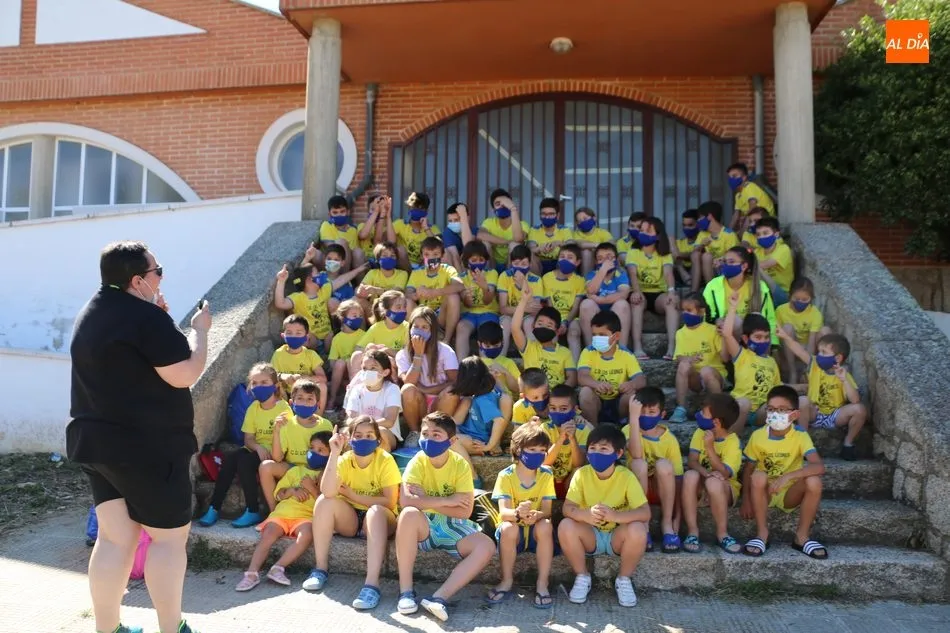 Foto 6 - El CD Los Leones se despide del curso en Vitigudino con una divertida fiesta  