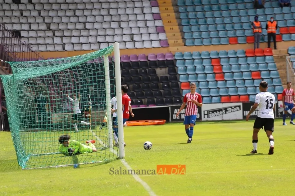 Un gol del Salamanca UDS en casa / Lydia González