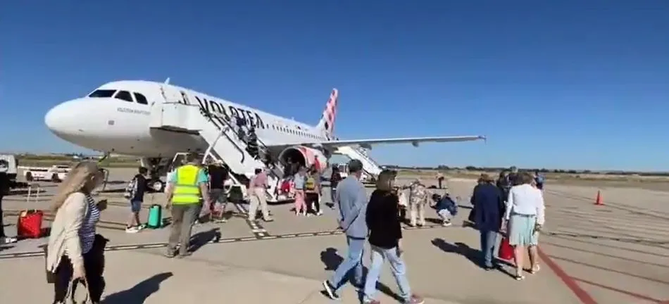 Foto 2 - Salamanca recupera los vuelos regulares con la llegada del primer avi&oacute;n con destino a Palma de...