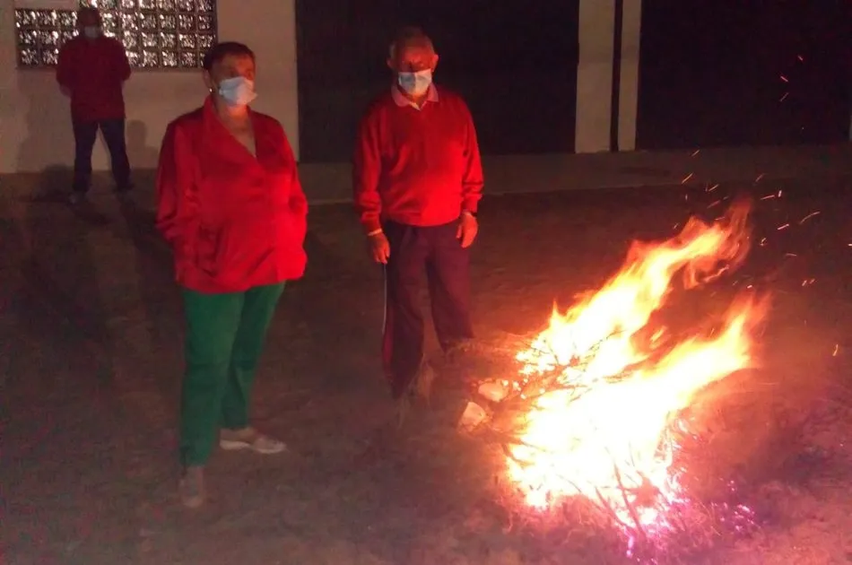 Foto 3 - Barruecopardo vive San Juan con la tradicional hoguera  