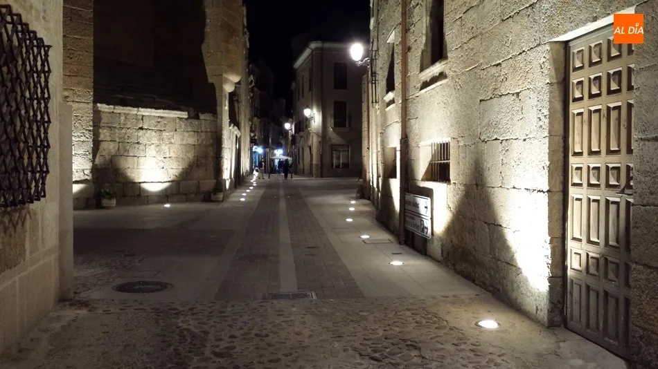 Así luce de noche la ‘nueva’ calle San Juan  