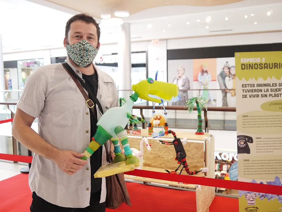 Foto 7 - El Tormes inaugura Planeta Tap&oacute;n, una exposici&oacute;n de arte sostenible