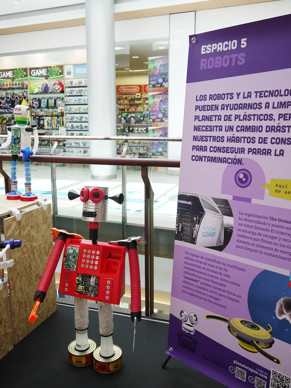 Foto 2 - El Tormes inaugura Planeta Tap&oacute;n, una exposici&oacute;n de arte sostenible