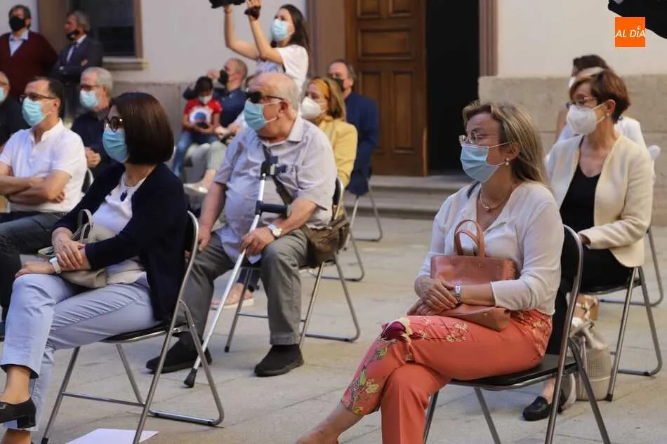 Foto 4 - La muestra &lsquo;Po&eacute;ticas de Salamanca&rsquo; rinde homenaje a la provincia
