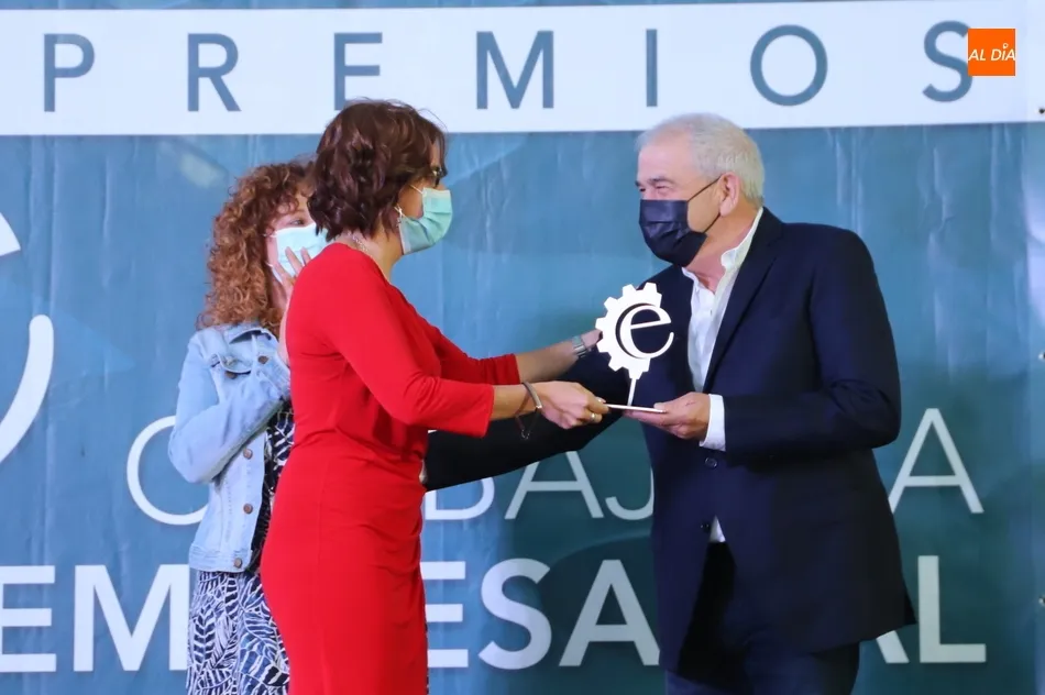 Foto 2 - Los Premios Carbajosa Empresarial reconocen el trabajo de las empresas en un a&ntilde;o marcado por la...