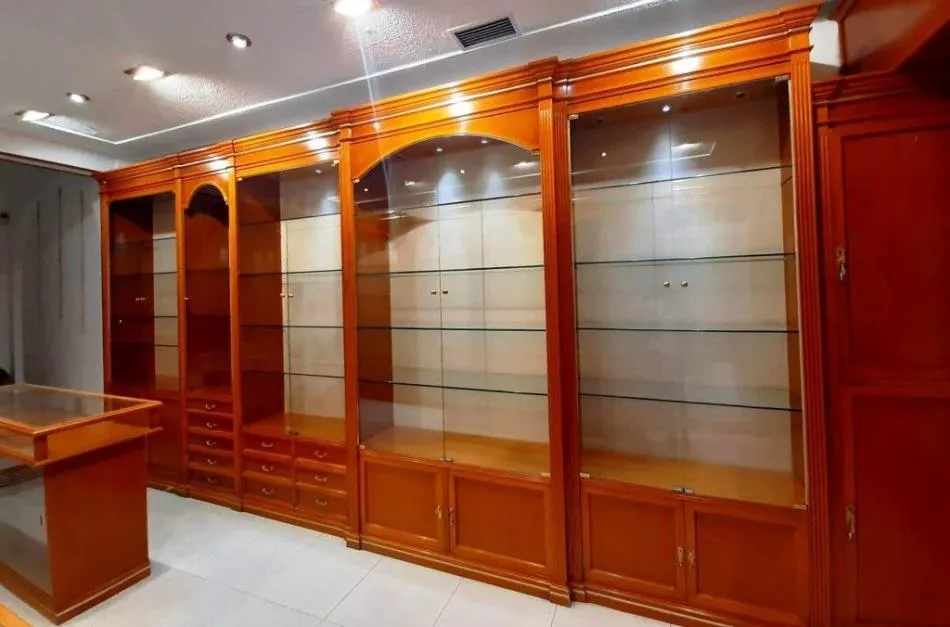 Donados una serie de muebles al Ayuntamiento mirobrigense  