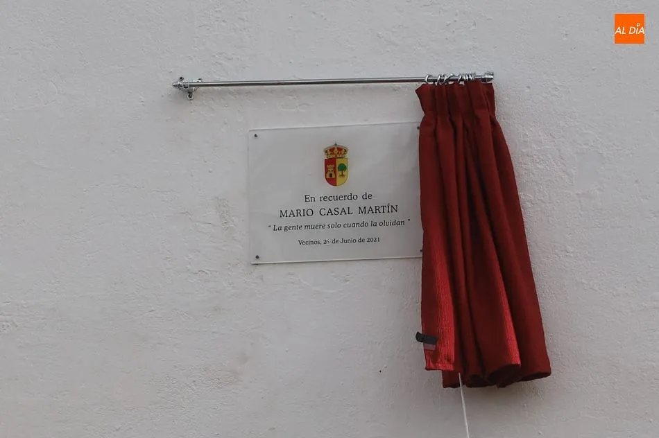 Foto 10 - Vecinos recuerda a Mario Casal tras un a&ntilde;o sin esclarecerse su muerte
