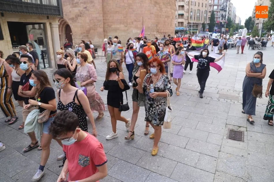 Foto 11 - El colectivo LGTB reivindica sus derechos en Salamanca: &ldquo;Soy maric&oacute;n de Castilla y Le&oacute;n&rdquo;