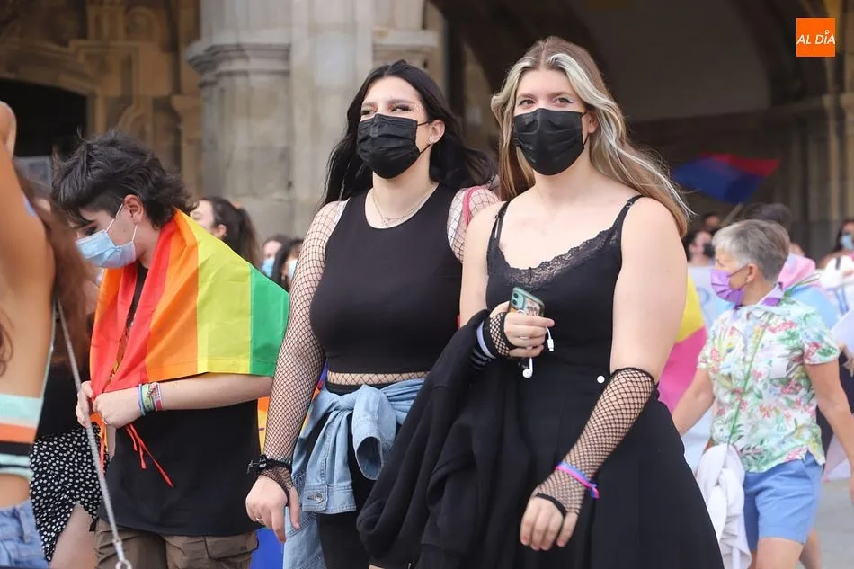 Foto 7 - El colectivo LGTB reivindica sus derechos en Salamanca: &ldquo;Soy maric&oacute;n de Castilla y Le&oacute;n&rdquo;