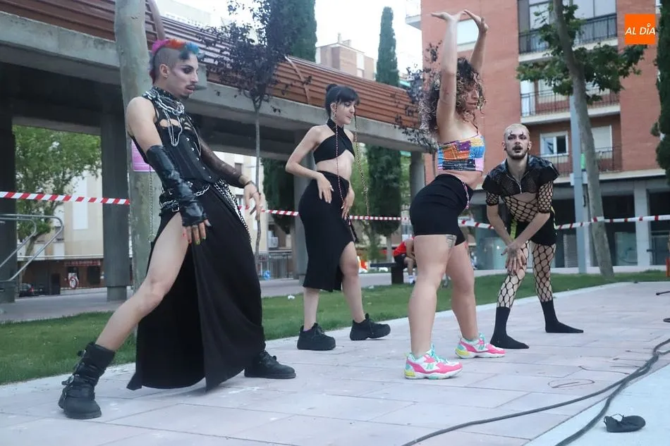 Foto 11 - Las Drag Queens animan el d&iacute;a del Orgullo Charro 2021