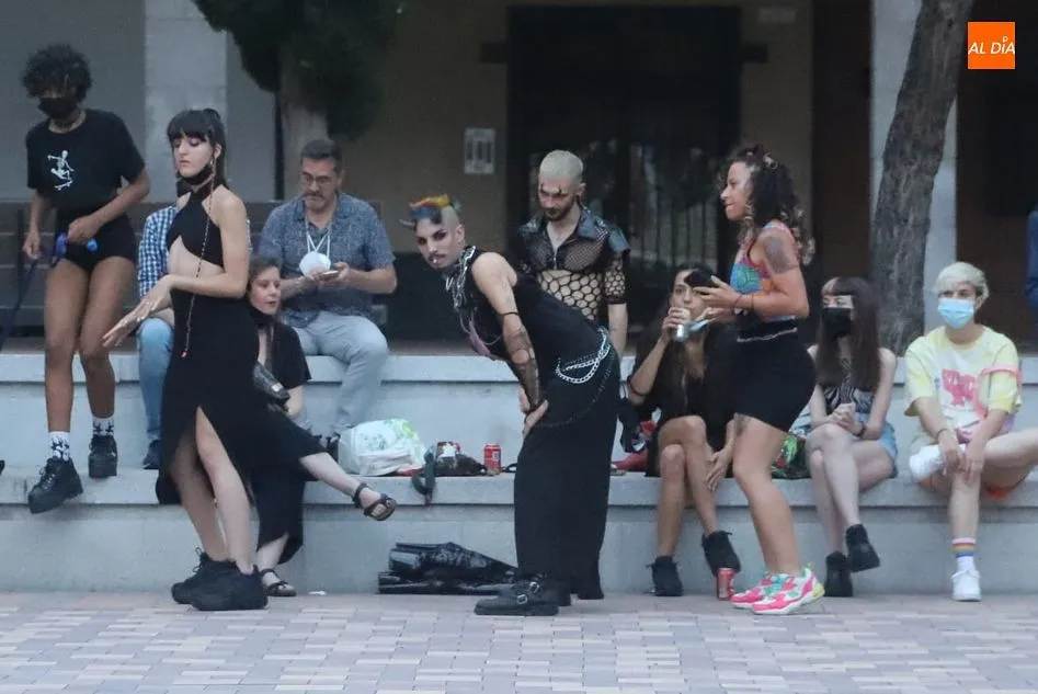 Foto 8 - Las Drag Queens animan el d&iacute;a del Orgullo Charro 2021
