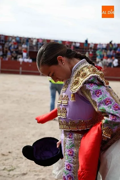 Foto 10 - Raquel Mart&iacute;n y Jarocho, a hombros en Carrascal de Barregas
