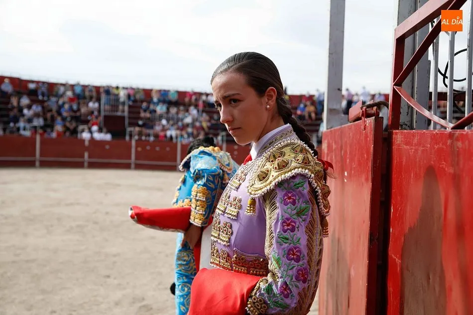 Foto 7 - Raquel Mart&iacute;n y Jarocho, a hombros en Carrascal de Barregas