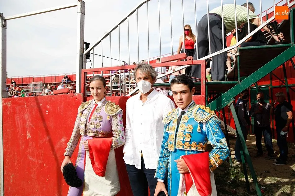 Foto 5 - Raquel Mart&iacute;n y Jarocho, a hombros en Carrascal de Barregas