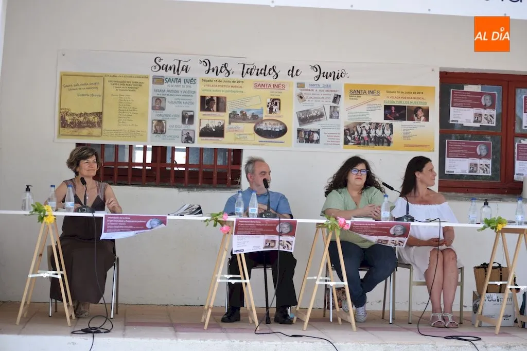 Foto 3 - Santa In&eacute;s acoge la presentaci&oacute;n de dos publicaciones del periodista Valent&iacute;n Mart&iacute;n