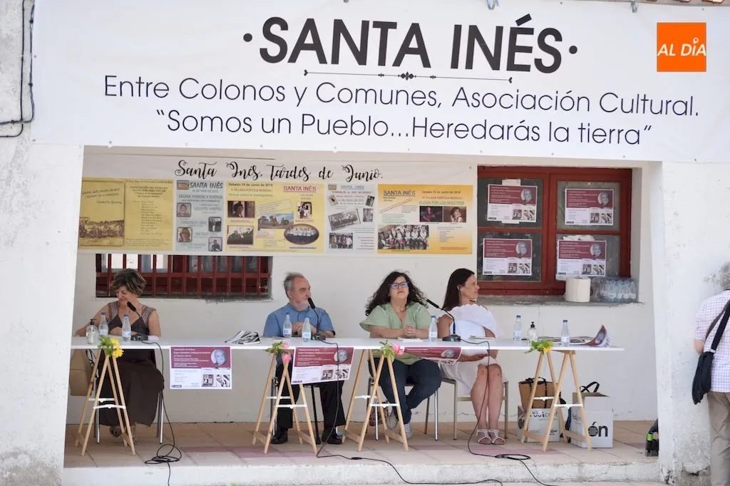Foto 2 - Santa In&eacute;s acoge la presentaci&oacute;n de dos publicaciones del periodista Valent&iacute;n Mart&iacute;n