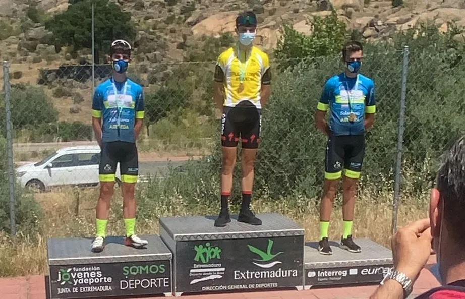 Foto 4 - Alejandro Rodr&iacute;guez G&oacute;mez se proclama campe&oacute;n &eacute;lite de Castilla y Le&oacute;n de BTT XCO  