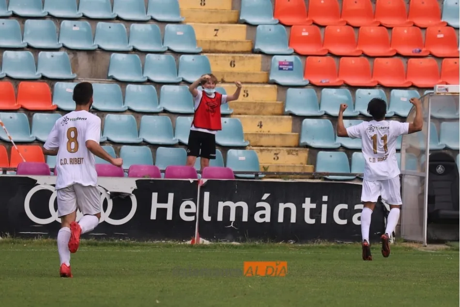 Una celebración de un gol del Ribert / Lydia González