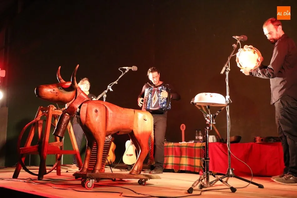 Foto 7 - Gabriel Calvo anima con su m&uacute;sica las fiestas en Villar de Peralonso  
