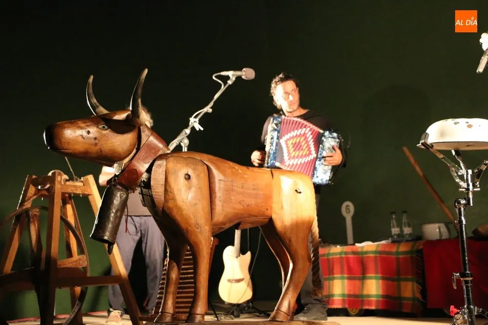 Gabriel Calvo anima con su música las fiestas en Villar de Peralonso  