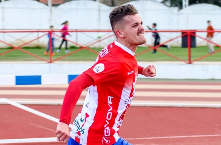 Pozo, en su primera etapa en el Don Benito / Don Benito