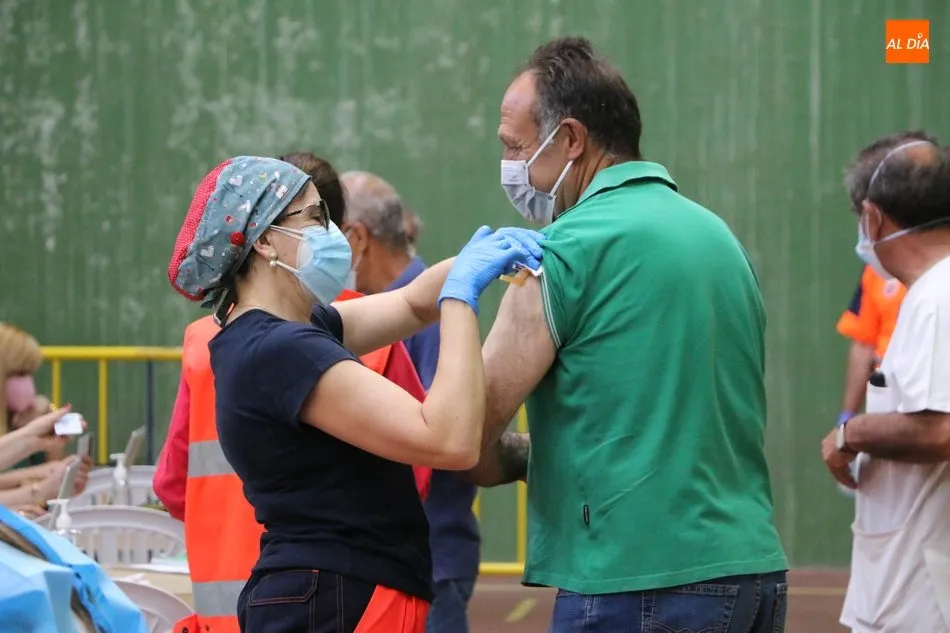 Foto 7 - Golpe importante a la COVID-19 tras la vacunaci&oacute;n completa de casi un millar de personas...