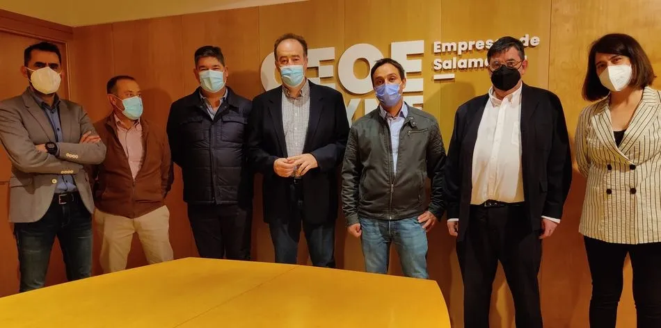 Representantes de AESPEC y de CEOE CEPYME Salamanca