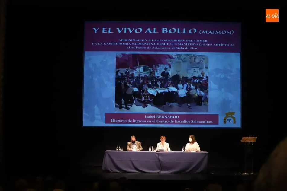 Foto 6 - Isabel Bernardo pronuncia su discurso de ingreso en el Centro de Estudios Salmantinos&nbsp;