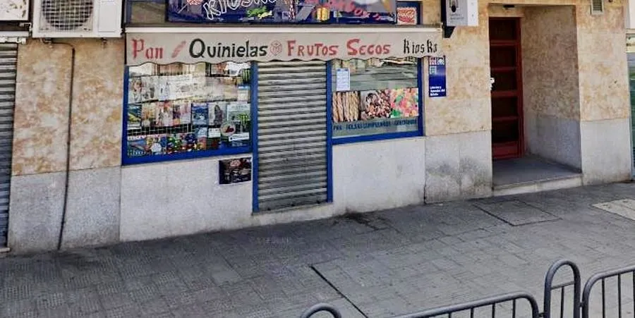 Quiosco de la calle San Miguel, en Villamayor. Foto de Google Maps