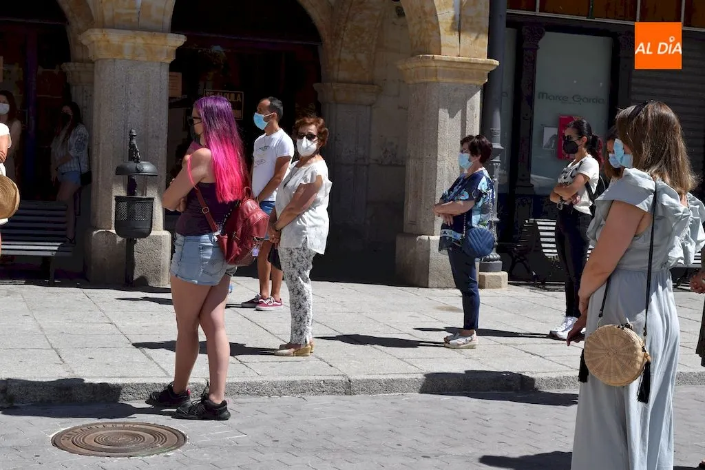 Foto 2 - Concentraci&oacute;n y minuto de silencio en repulsa de la violencia de g&eacute;nero