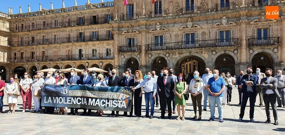 Foto 3 - Aumentan a 22 las mujeres asesinadas por violencia machista este a&ntilde;o, tras confirmarse el caso de...