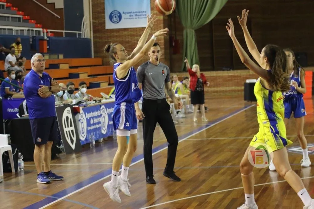 Foto 4 - El junior del Perfumer&iacute;as Avenida, subcampe&oacute;n de Espa&ntilde;a por segunda vez en la historia del club