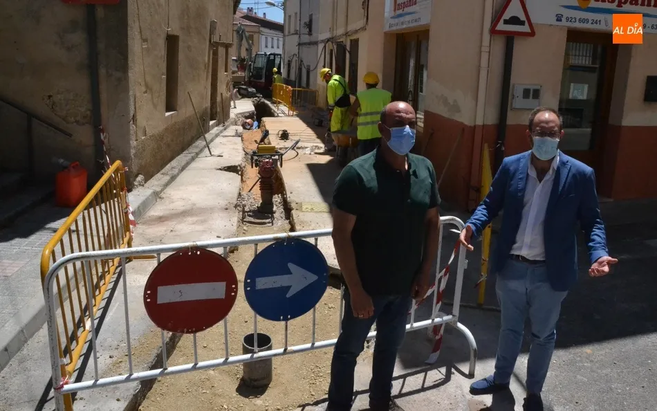 En marcha las obras de mejora del abastecimiento y del saneamiento de la calle Voladero  