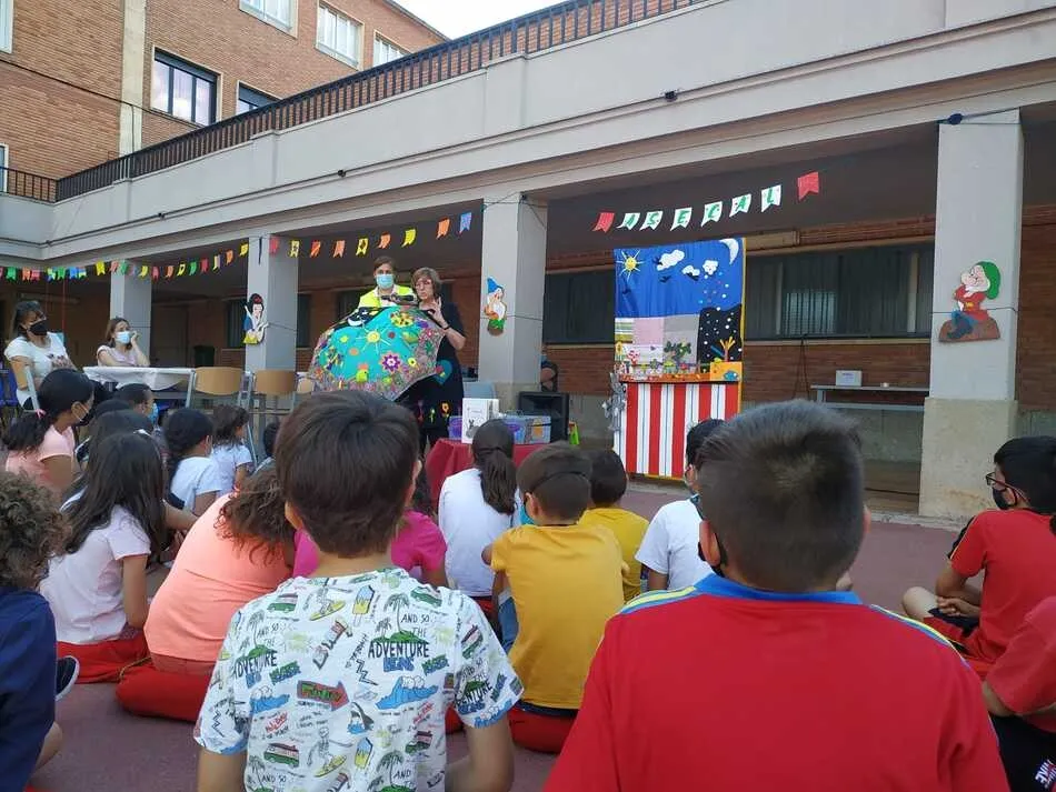 Foto 4 - Los cuentos tradicionales, protagonistas de la Semana Infanto Juvenil de Asecal&nbsp;