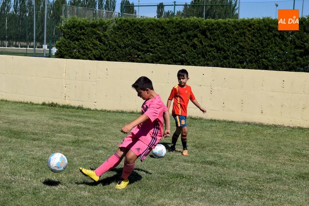 Foto 9 - F&uacute;tbol y mucho m&aacute;s deporte con el IV Campus de Verano del Alba de Tormes Club de F&uacute;tbol