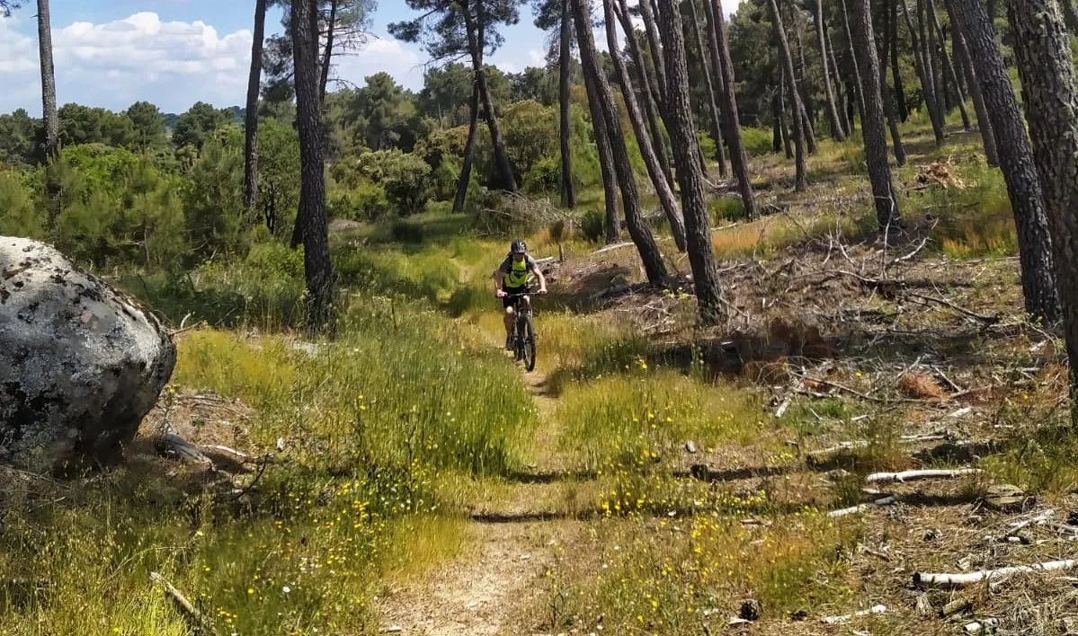 Fuentes de Béjar recibe a unos 300 ciclistas en el primer Desafío BTT Fuenterrico
