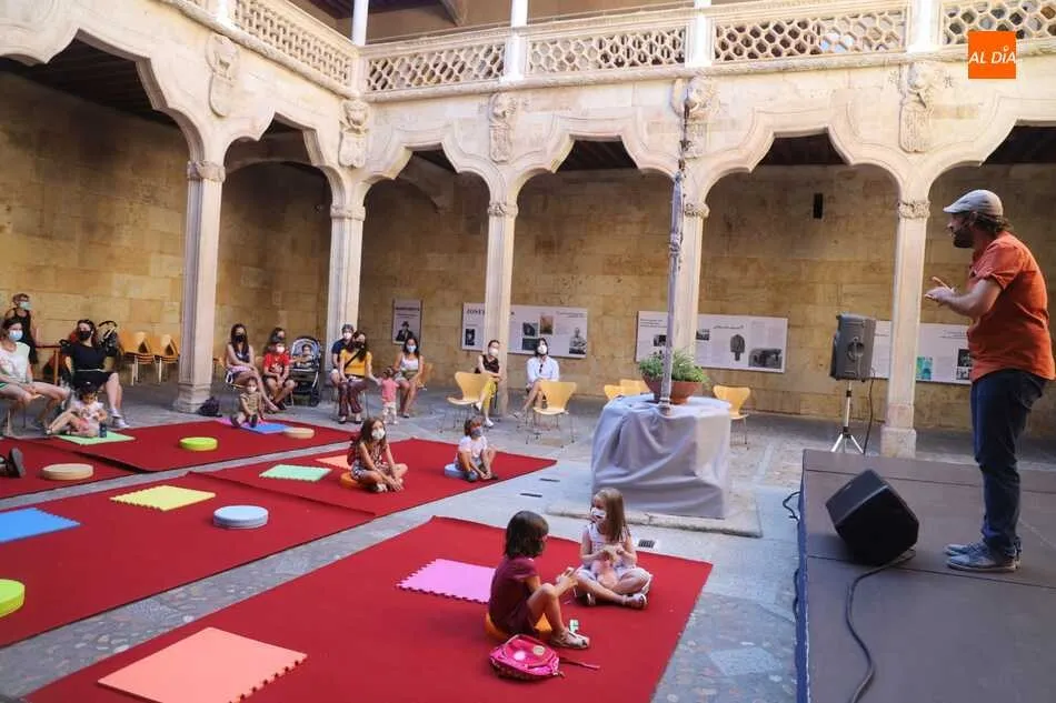 Festival Contando Cuentos con Momi Ogalla en la Casa de las Conchas