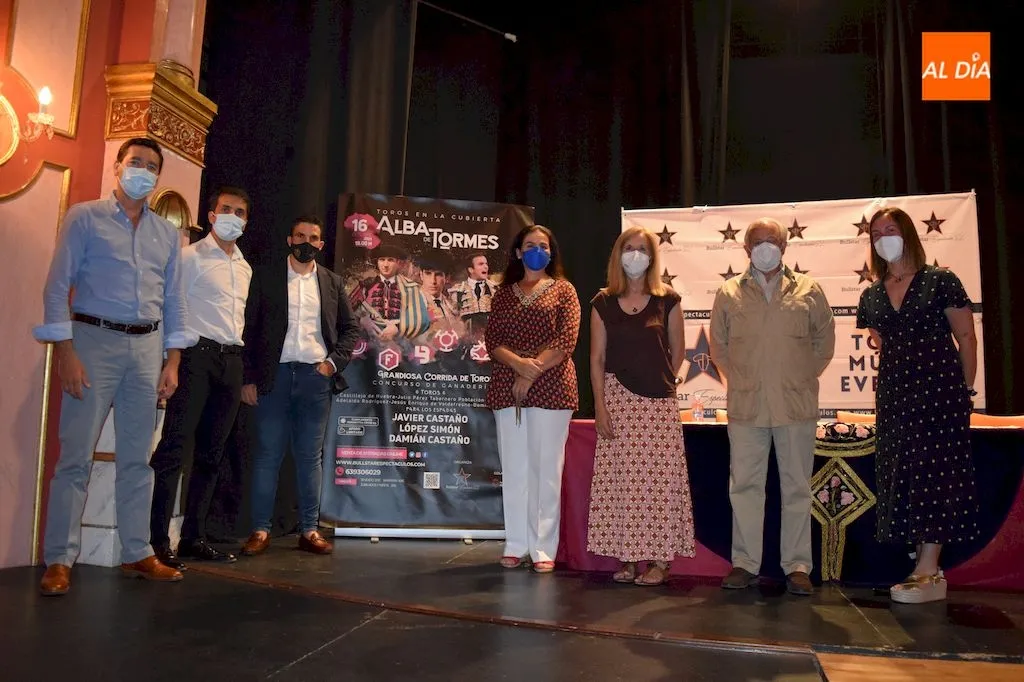 Presentación de la programación taurina en el teatro de Alba de Tormes / Pedro Zaballos