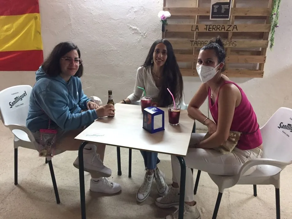 Foto 2 - Buena acogida de La Terraza de Vitigudino en su jornada inaugural  