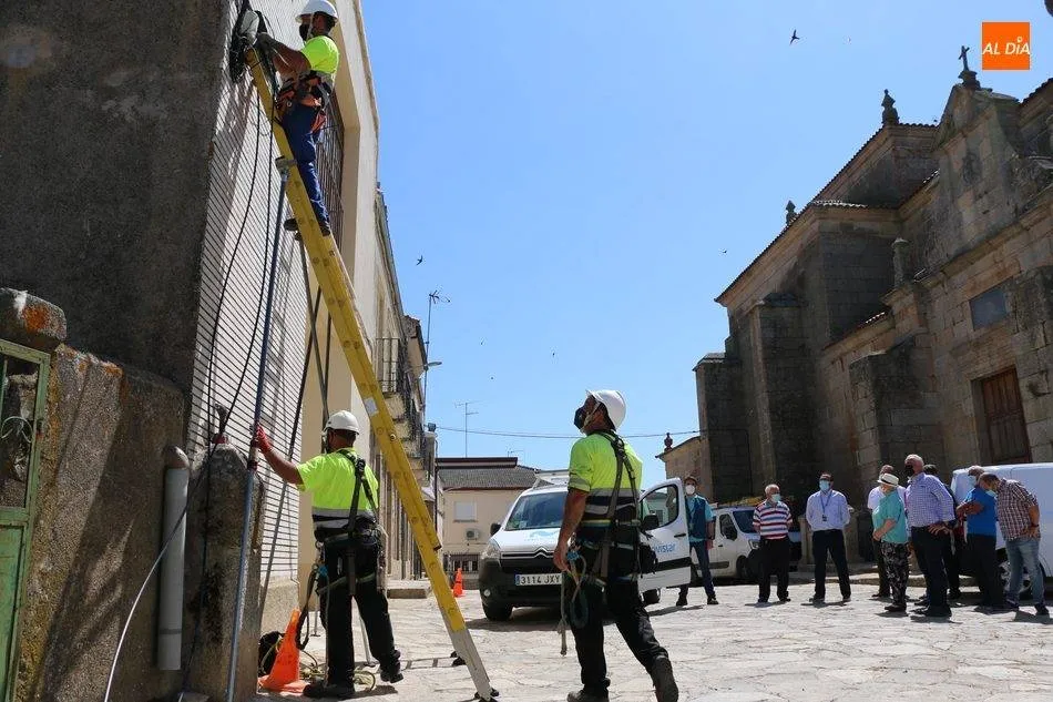 Instalación de banda ancha en Barruecopardo - Archivo